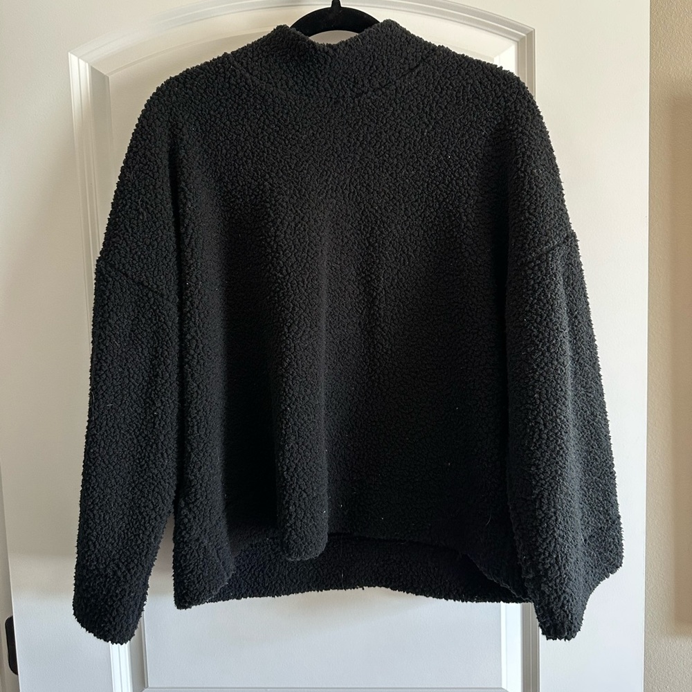 GAP black Teddy Sherpa pullover